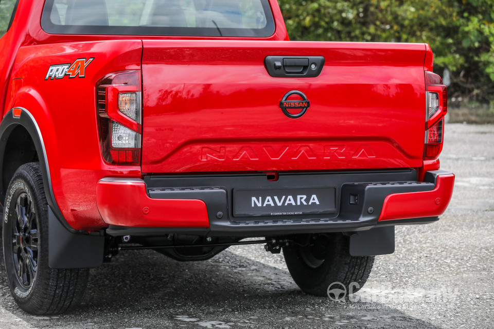 Nissan Navara D23 Facelift (2021) Exterior
