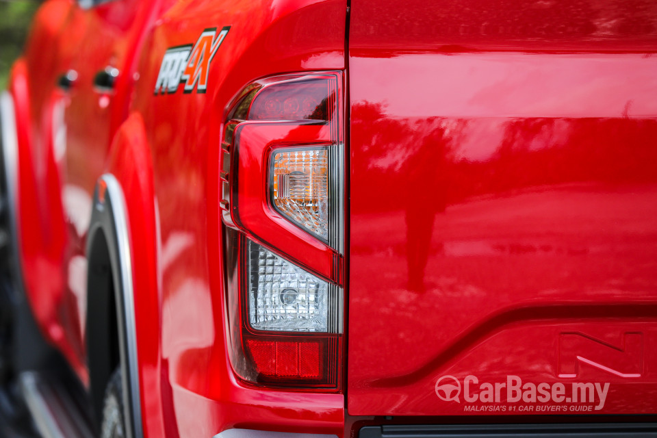Nissan Navara D23 Facelift (2021) Exterior