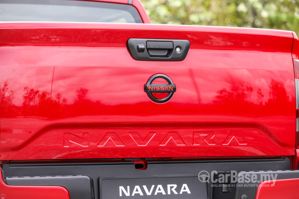 Nissan Navara D23 Facelift (2021) Exterior