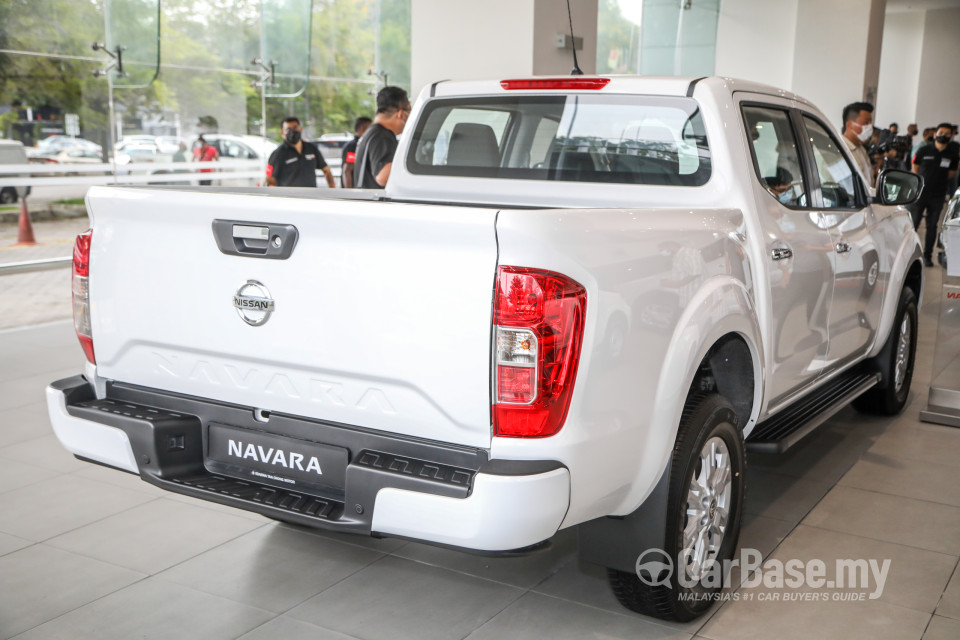 Nissan Navara D23 Facelift (2021) Exterior