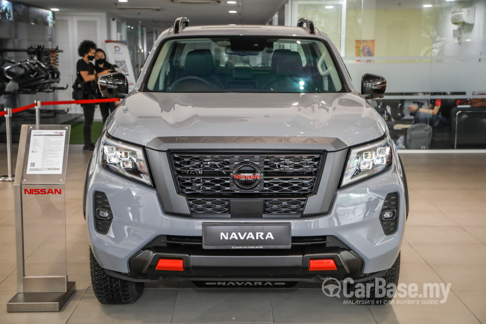 Nissan Navara D23 Facelift (2021) Exterior