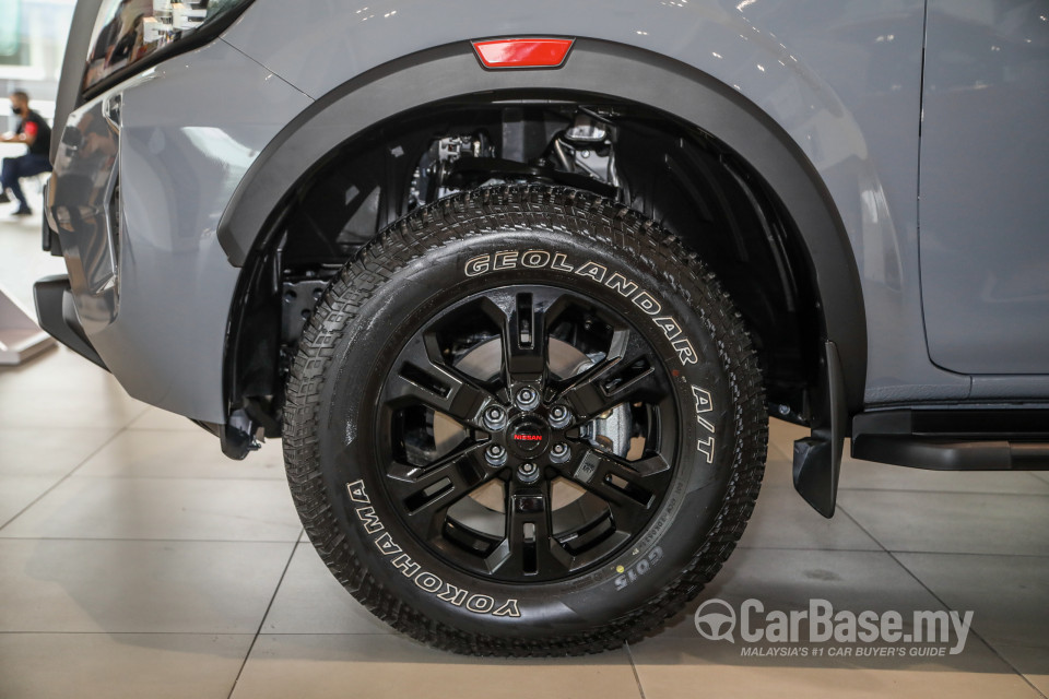 Nissan Navara D23 Facelift (2021) Exterior