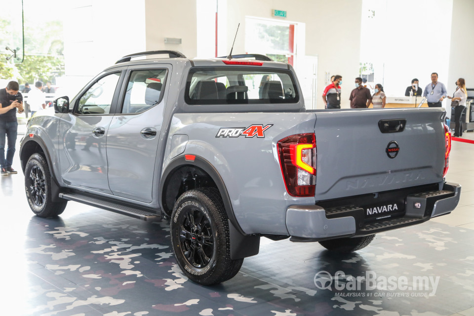Nissan Navara D23 Facelift (2021) Exterior