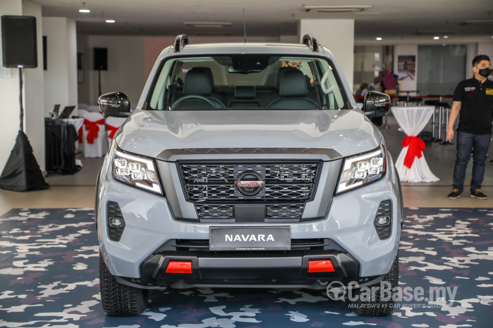 Nissan Navara D23 Facelift (2021) Exterior
