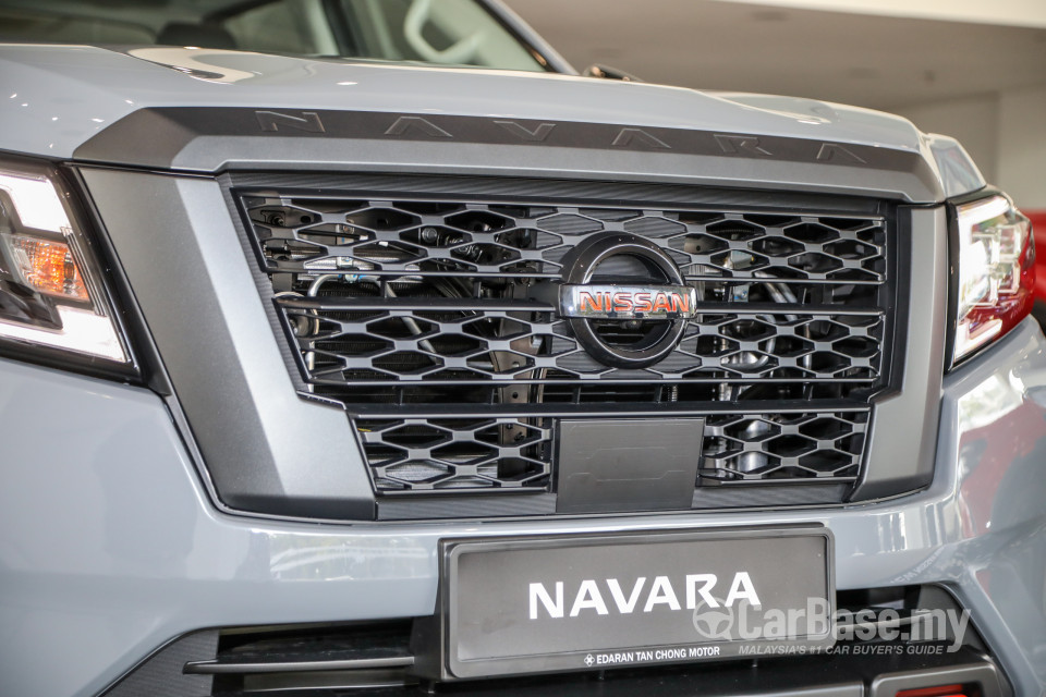 Nissan Navara D23 Facelift (2021) Exterior