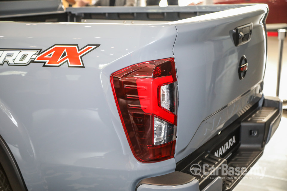 Nissan Navara D23 Facelift (2021) Exterior