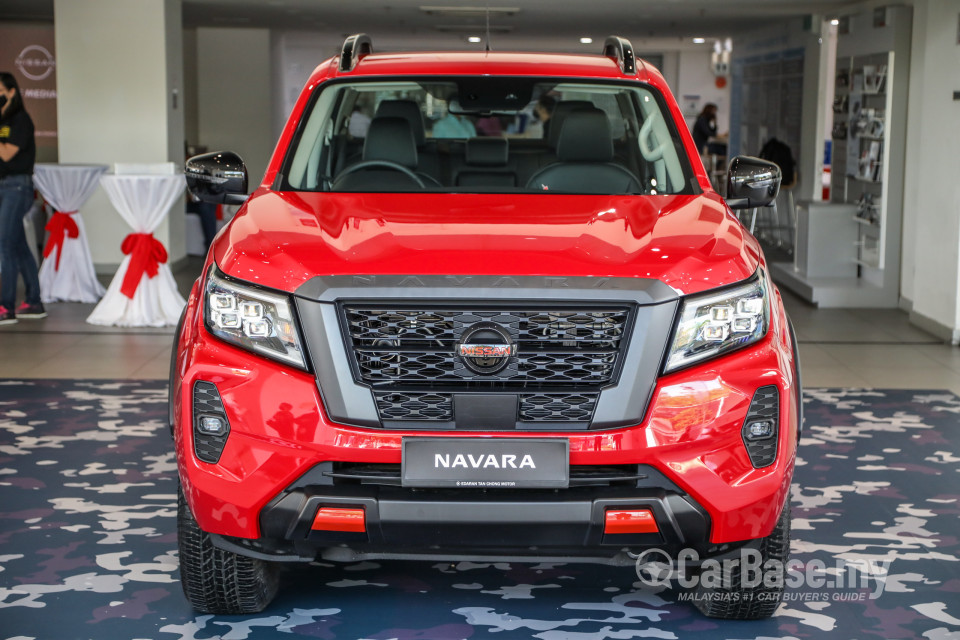 Nissan Navara D23 Facelift (2021) Exterior