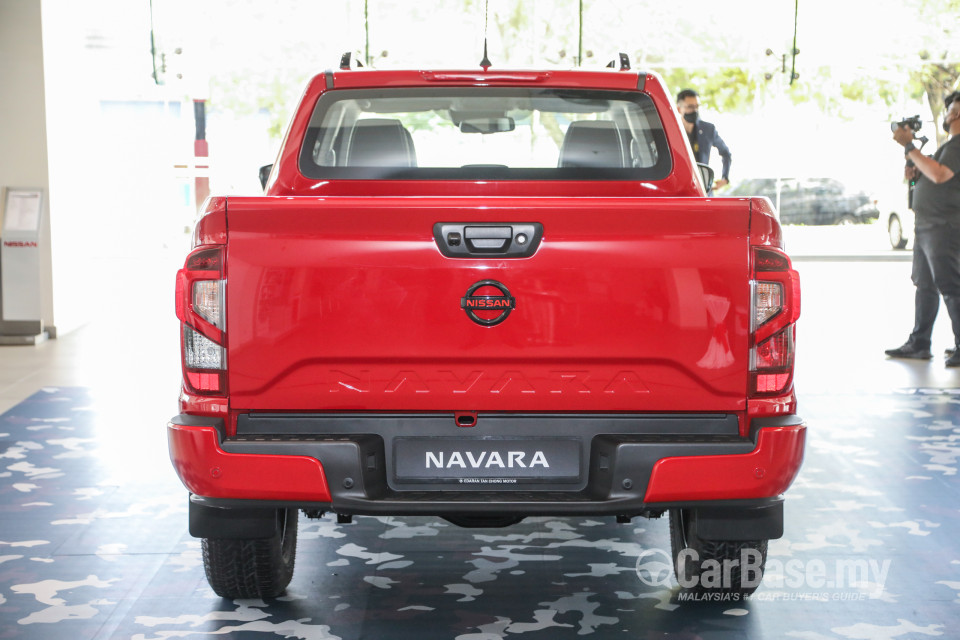 Nissan Navara D23 Facelift (2021) Exterior