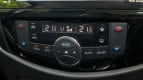 Nissan Navara Interior photo