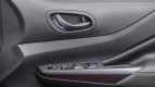 Nissan Navara Interior photo