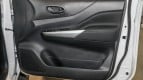 Nissan Navara Interior photo