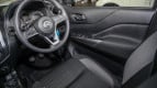 Nissan Navara Interior photo