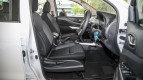 Nissan Navara Interior photo