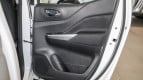 Nissan Navara Interior photo