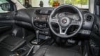 Nissan Navara Interior photo