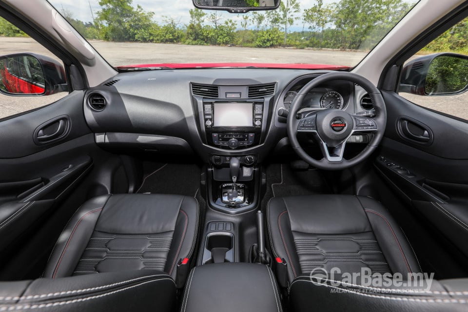 Nissan Navara D23 Facelift (2021) Interior
