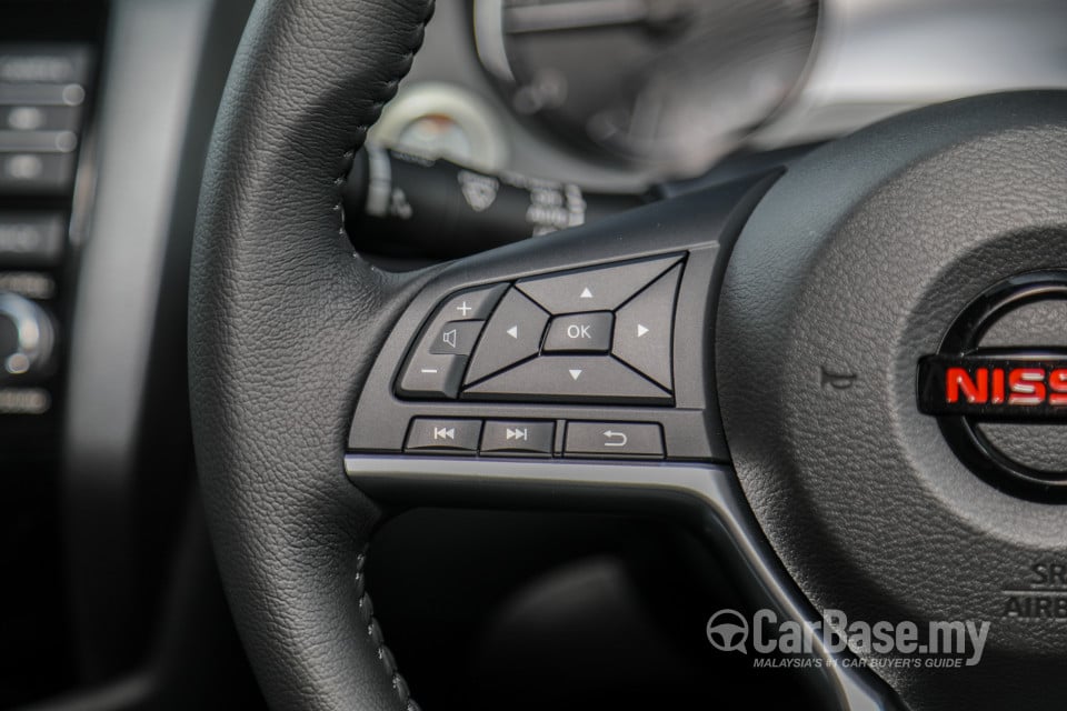 Nissan Navara D23 Facelift (2021) Interior