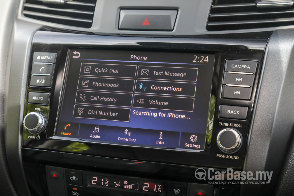 Nissan Navara D23 Facelift (2021) Interior