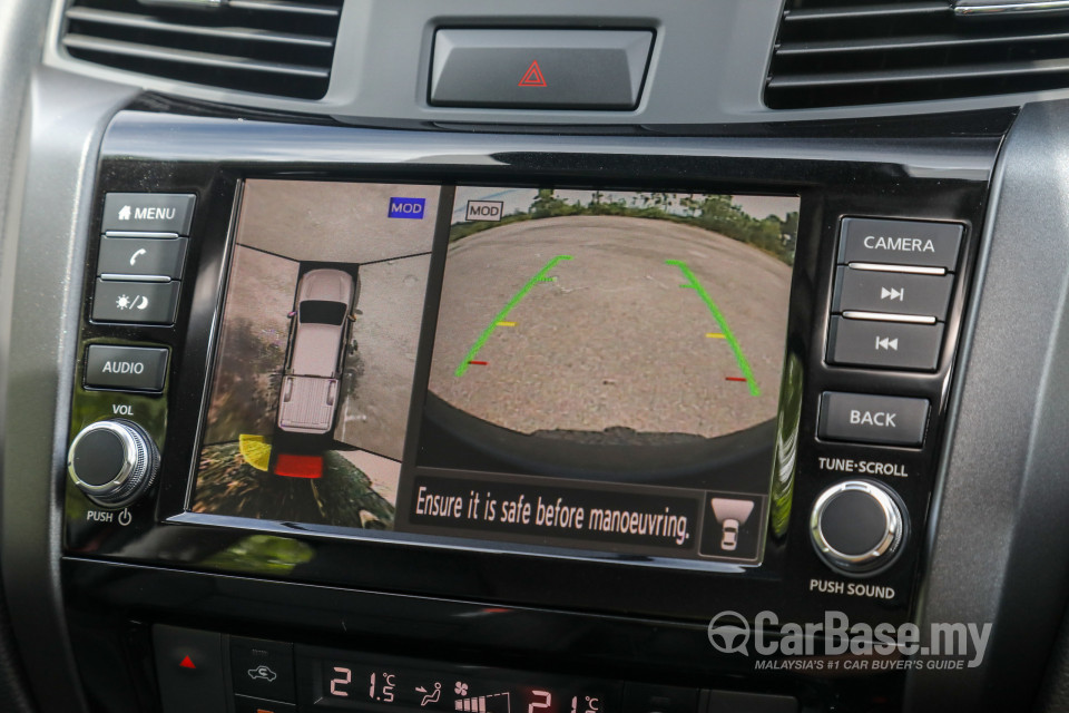 Nissan Navara D23 Facelift (2021) Interior