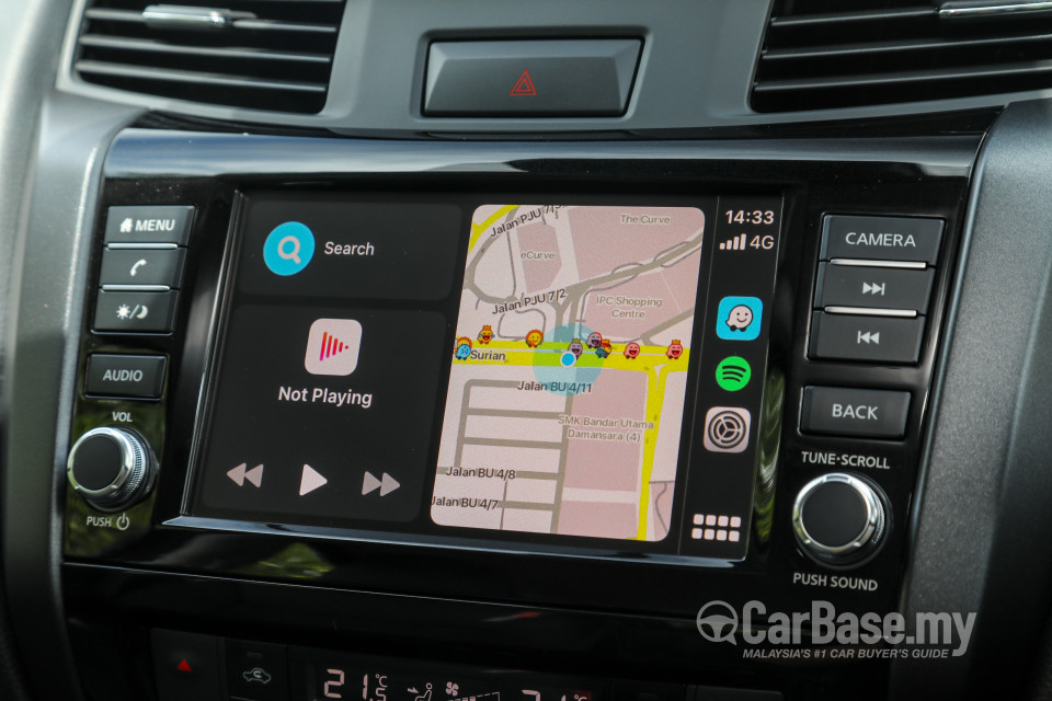 Nissan Navara D23 Facelift (2021) Interior