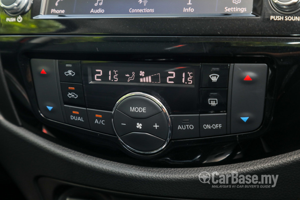 Nissan Navara D23 Facelift (2021) Interior