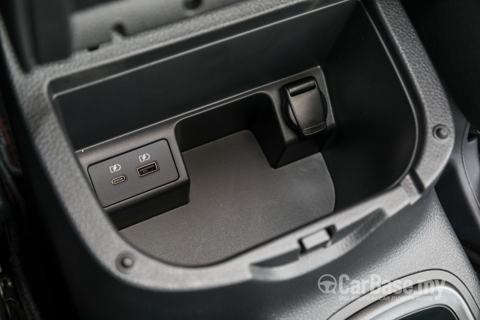 Nissan Navara D23 Facelift (2021) Interior