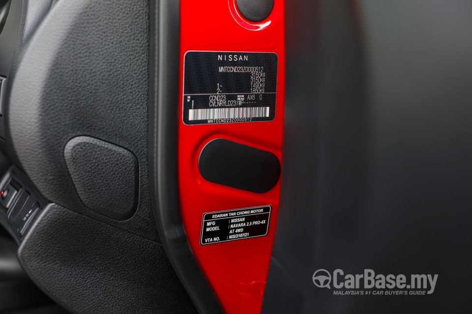 Nissan Navara D23 Facelift (2021) Interior