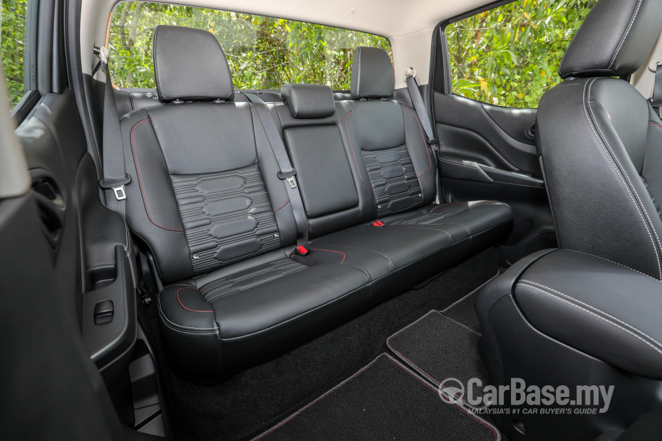 Nissan Navara D23 Facelift (2021) Interior