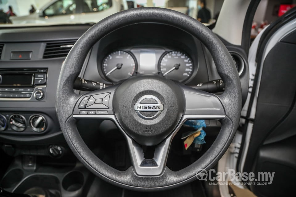 Nissan Navara D23 Facelift (2021) Interior