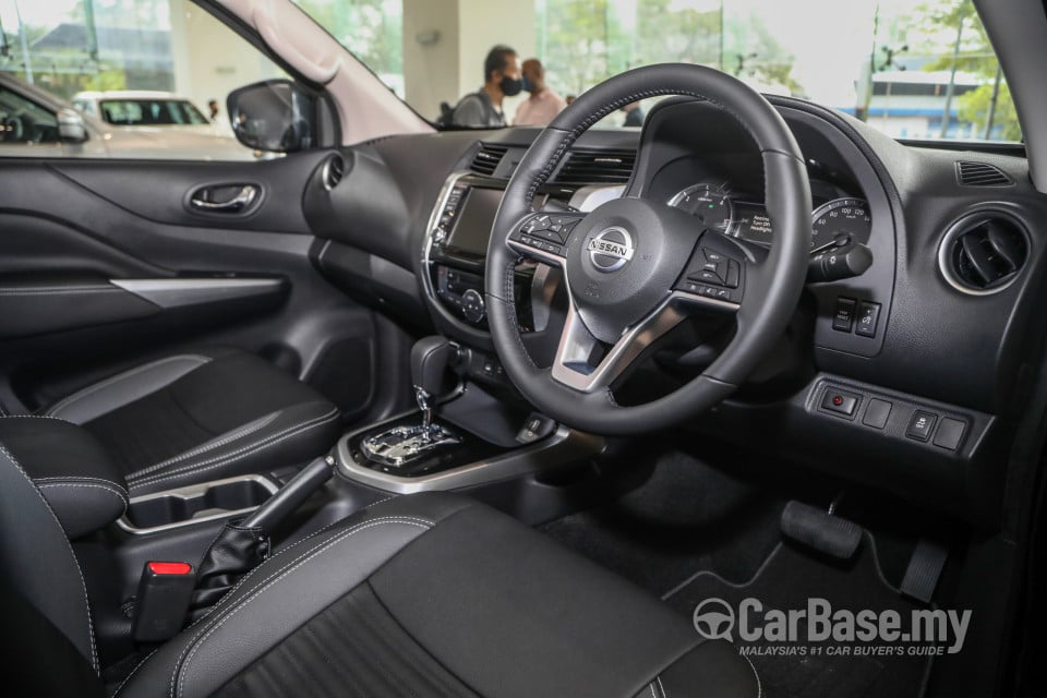 Nissan Navara D23 Facelift (2021) Interior