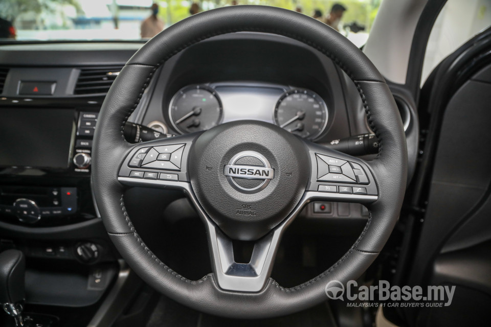 Nissan Navara D23 Facelift (2021) Interior