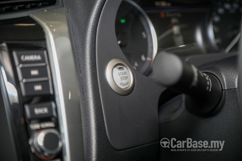 Nissan Navara D23 Facelift (2021) Interior