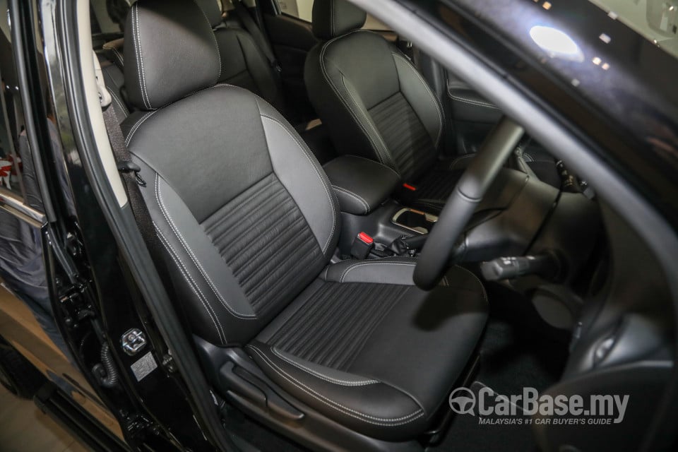 Nissan Navara D23 Facelift (2021) Interior