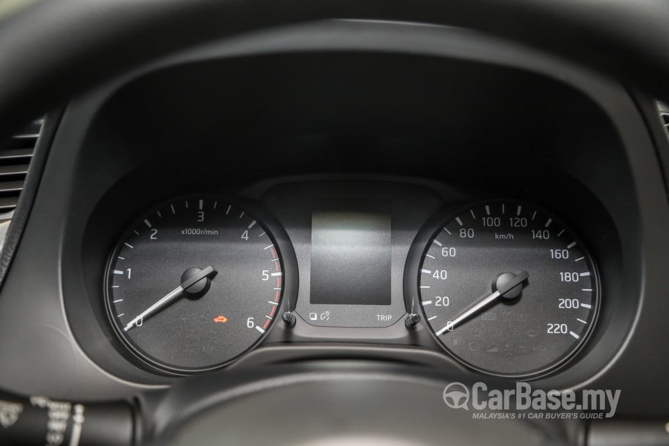Nissan Navara D23 Facelift (2021) Interior