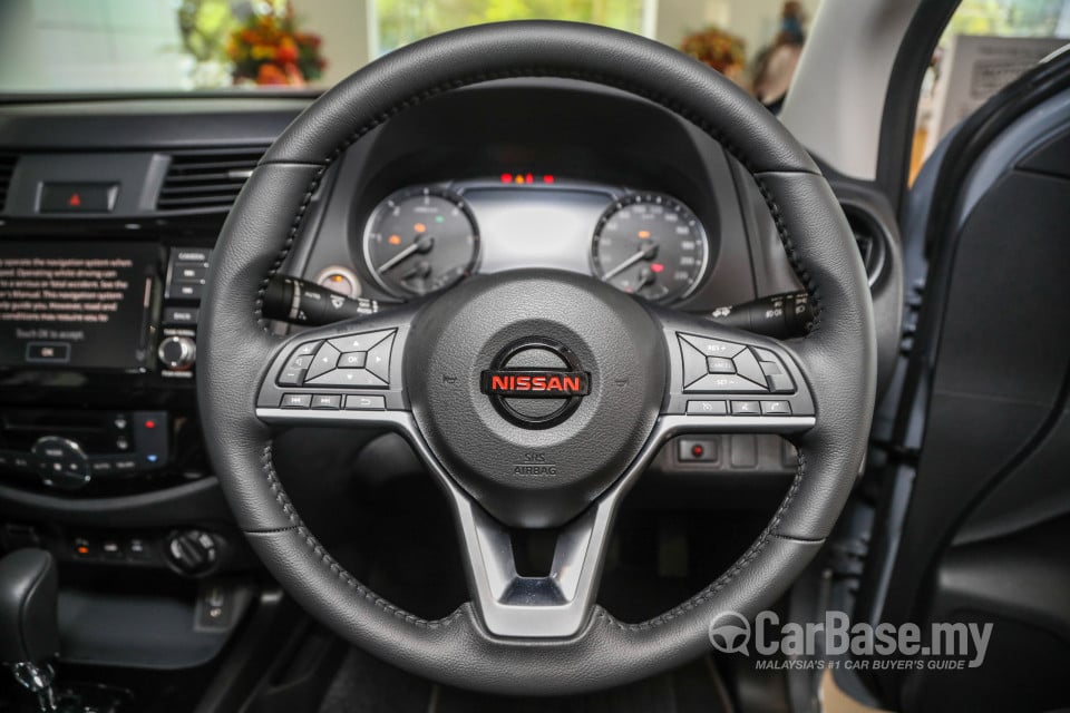 Nissan Navara D23 Facelift (2021) Interior