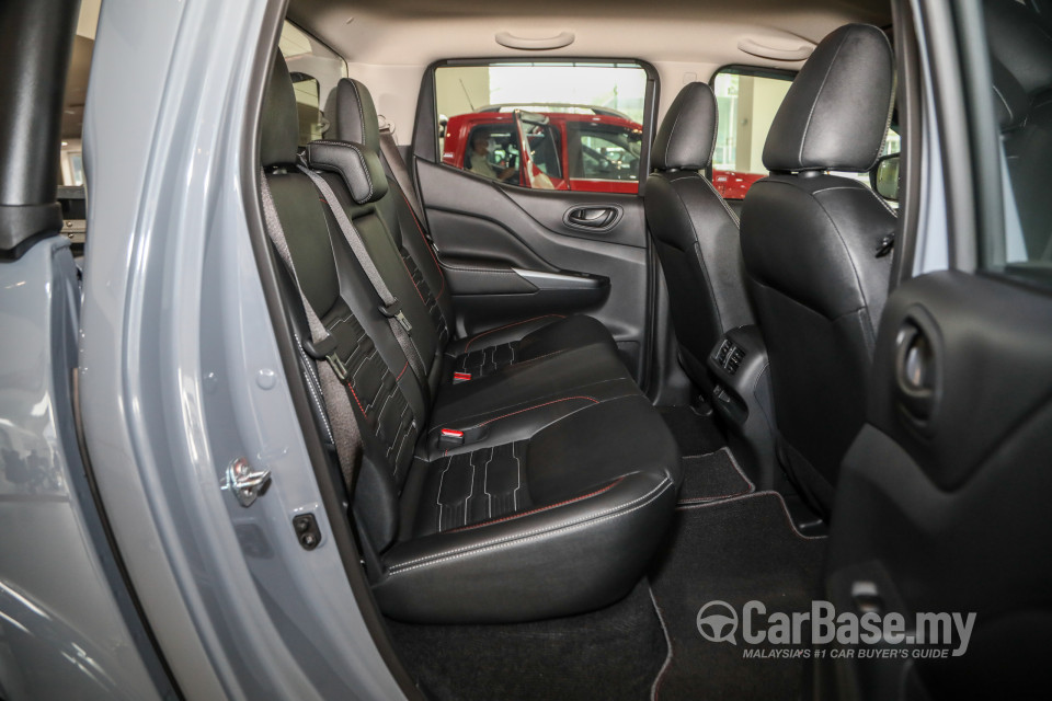 Nissan Navara D23 Facelift (2021) Interior