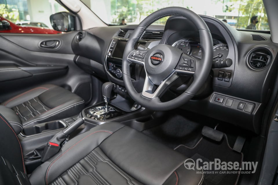 Nissan Navara D23 Facelift (2021) Interior