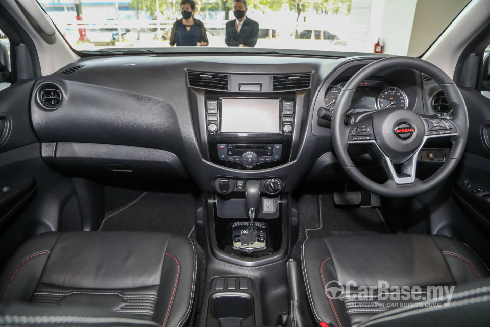 Nissan Navara D23 Facelift (2021) Interior