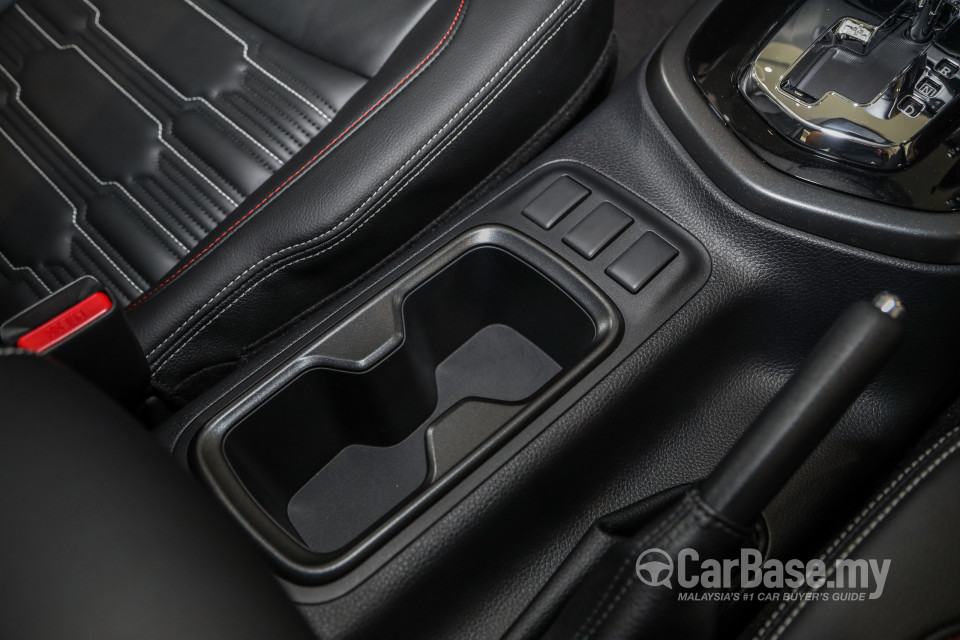Nissan Navara D23 Facelift (2021) Interior