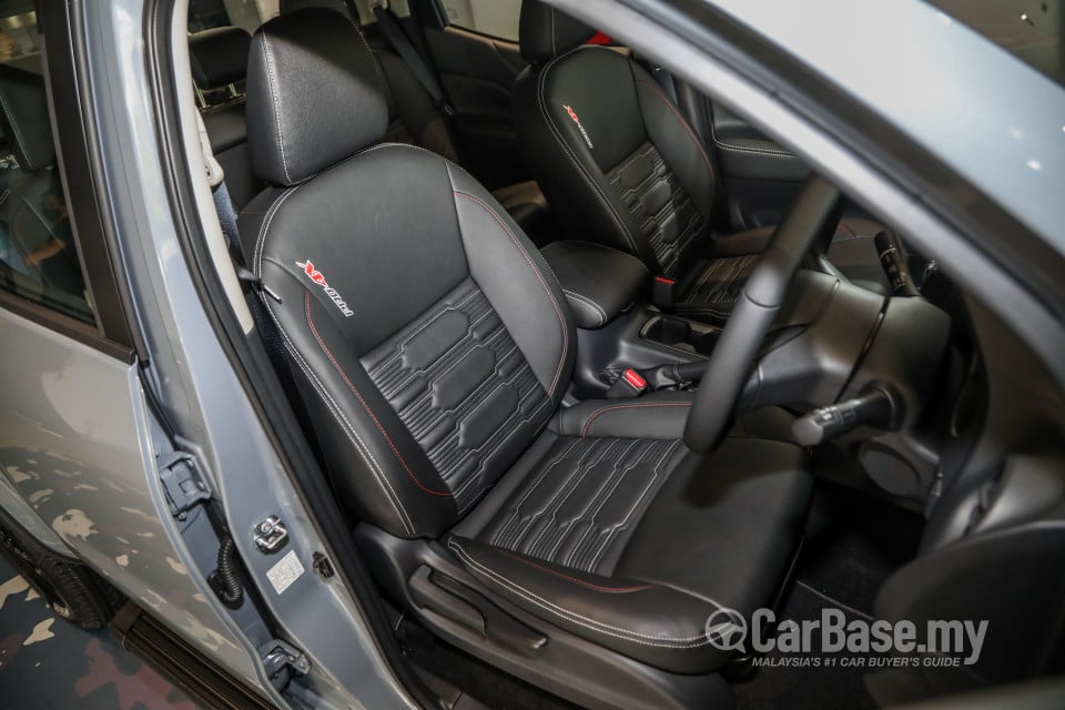 Nissan Navara D23 Facelift (2021) Interior
