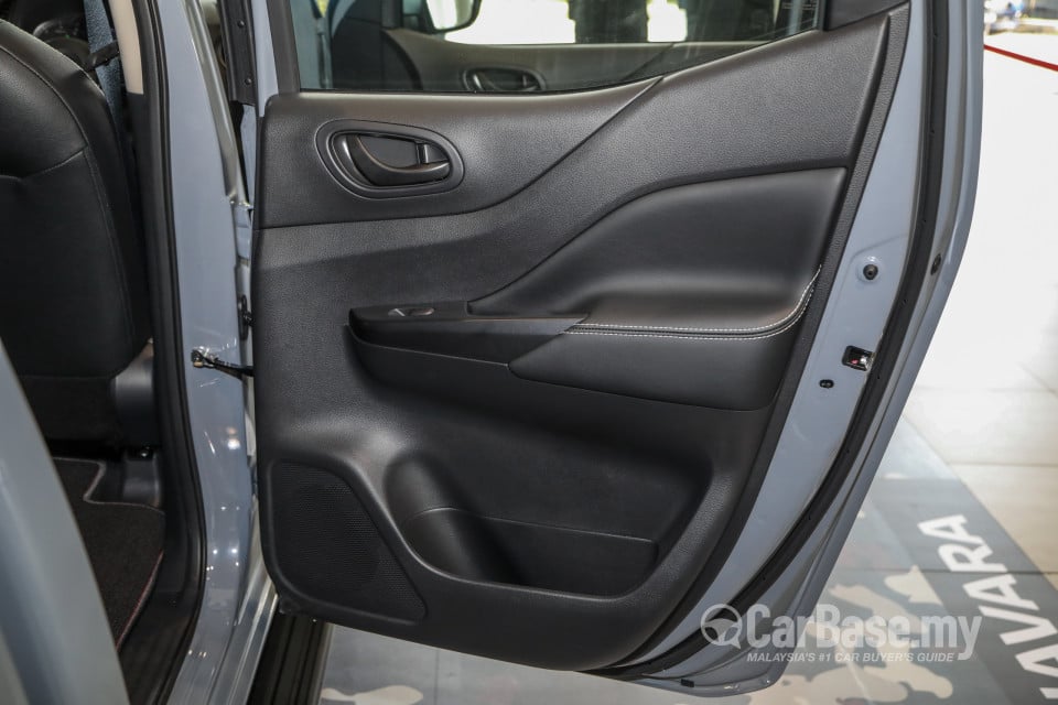 Nissan Navara D23 Facelift (2021) Interior