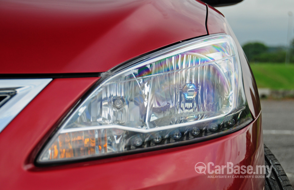 Nissan Sylphy B17 (2014) Exterior