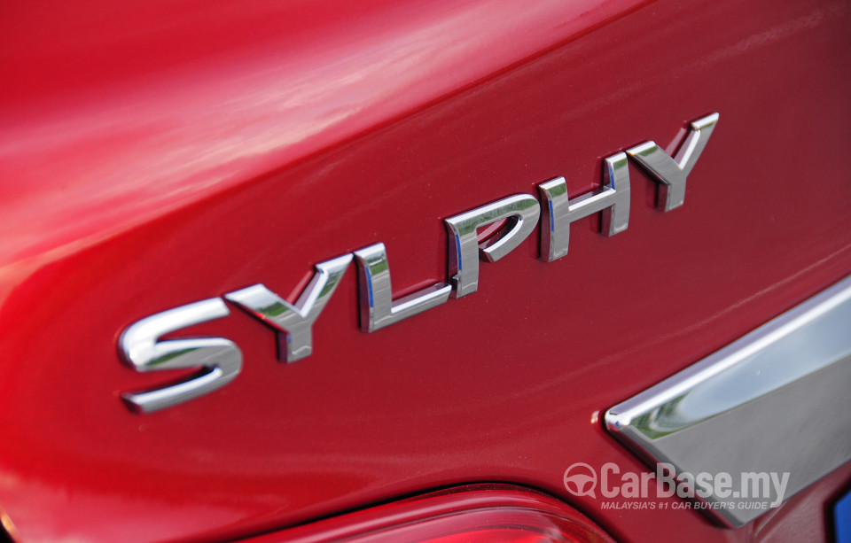 Nissan Sylphy B17 (2014) Exterior