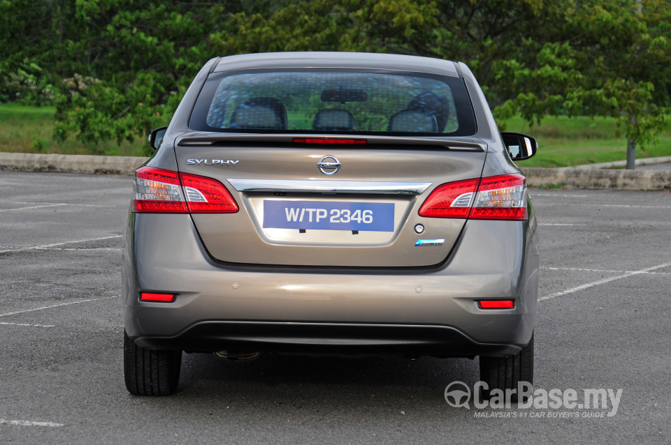 Nissan Sylphy B17 (2014) Exterior