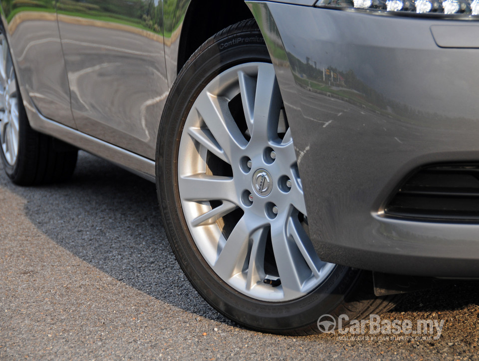 Nissan Sylphy B17 (2014) Exterior