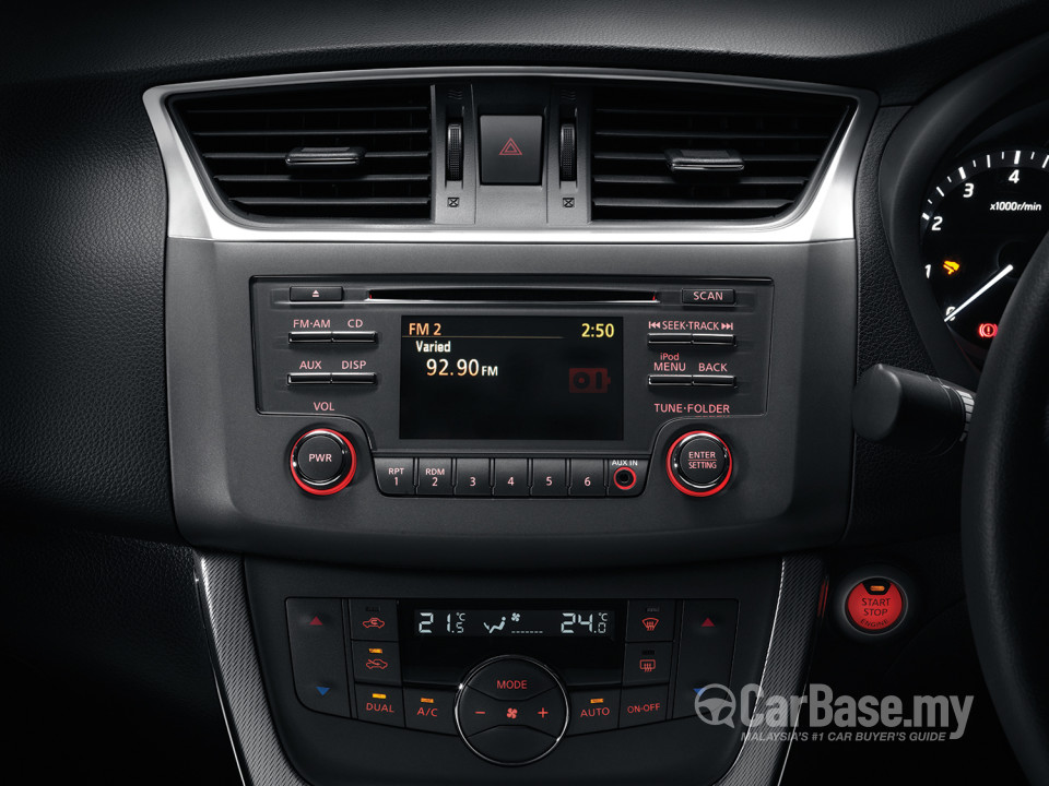 Nissan Sylphy B17 (2014) Interior