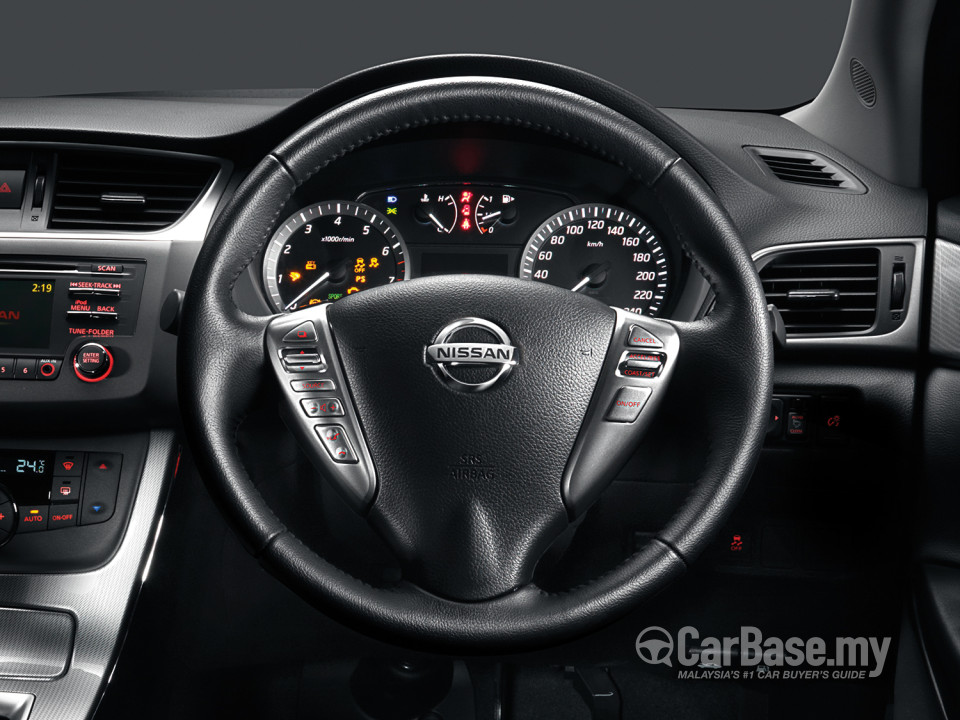Nissan Sylphy B17 (2014) Interior