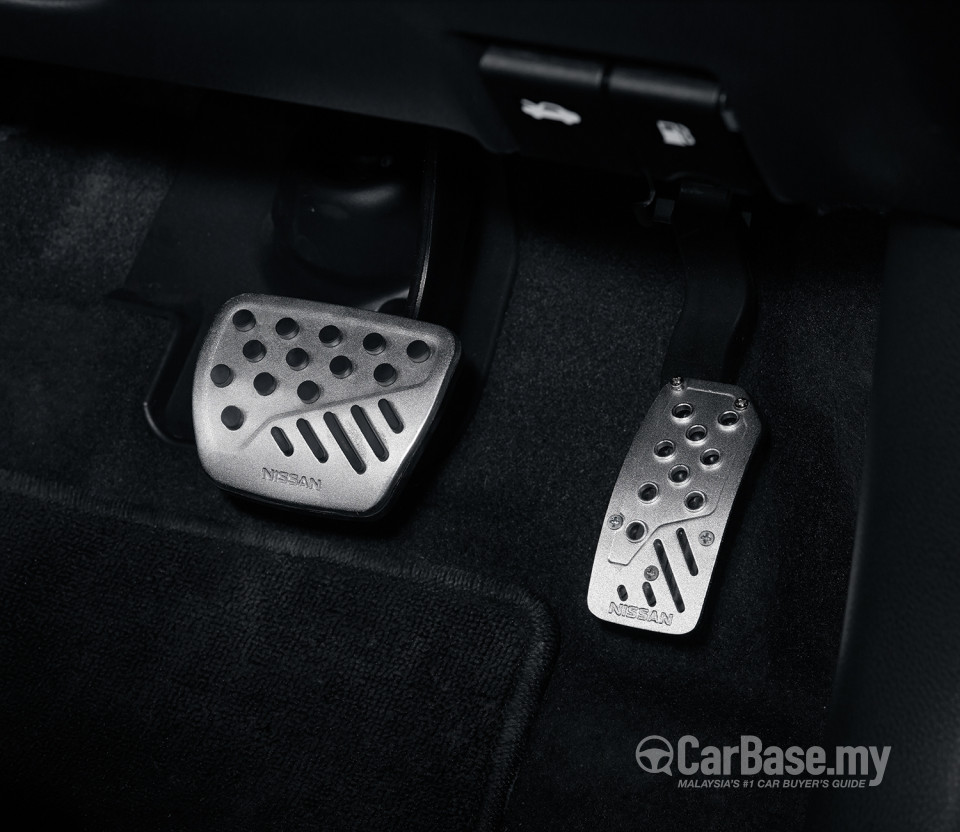 Nissan Sylphy B17 (2014) Interior
