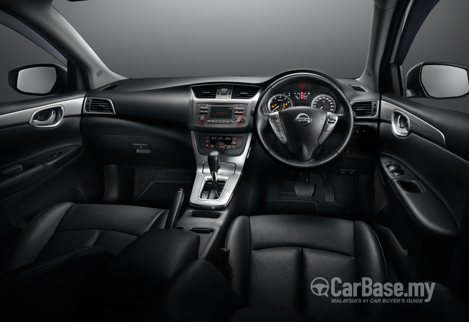 Nissan Sylphy B17 (2014) Interior