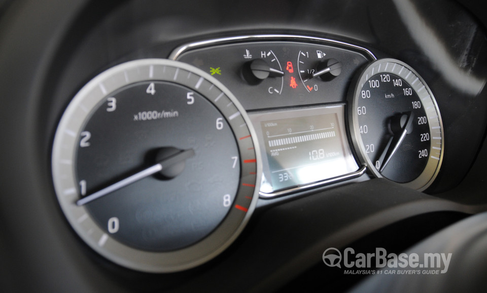 Nissan Sylphy B17 (2014) Interior